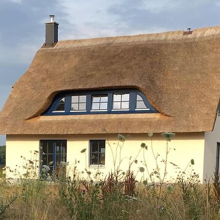 Stilvolles Reetdachhaus Coastline An Der Ostsee Gross Schwansee Bagian luar foto